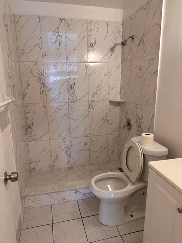 50 NW 8th Avenue 2, Dania Beach, FL 33004