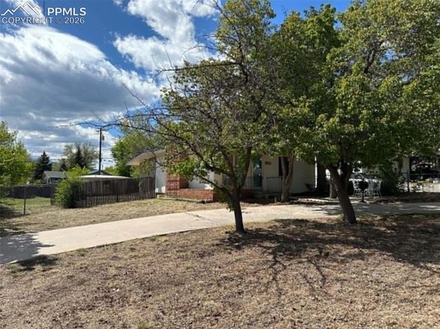 1102 Iowa Avenue, Colorado Springs, CO 80909