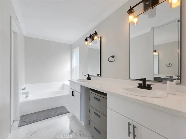 4895 N Buttercreek, Moorpark, CA 93021