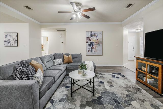 901 Crepe Myrtle Street, College Station, TX 77845