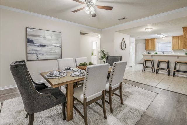 901 Crepe Myrtle Street, College Station, TX 77845