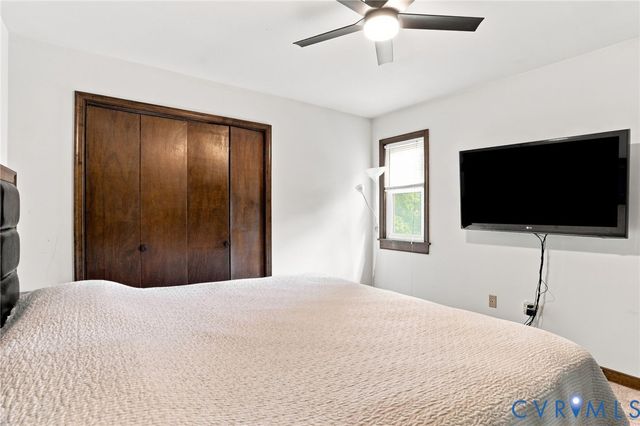 10 Silverleaf Ct, Richmond, VA 23236