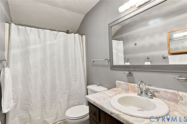 10 Silverleaf Ct, Richmond, VA 23236