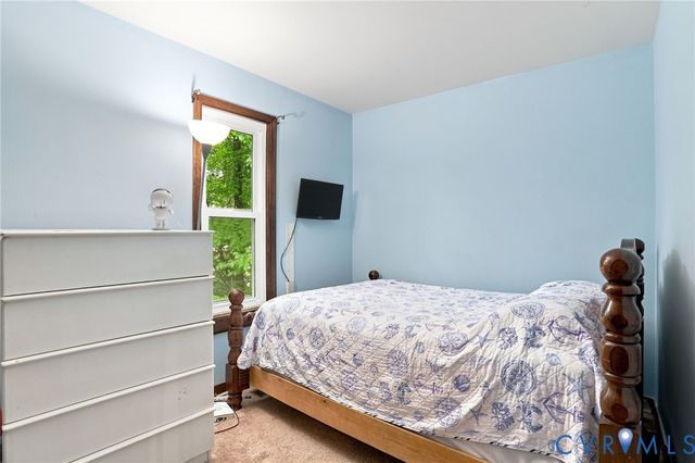 10 Silverleaf Ct, Richmond, VA 23236