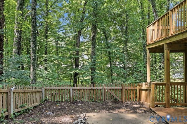 10 Silverleaf Ct, Richmond, VA 23236