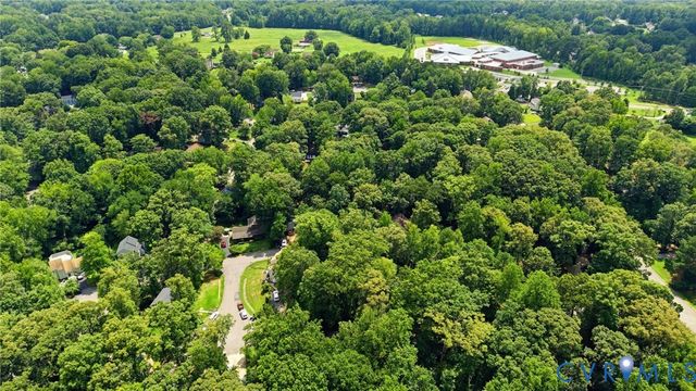 10 Silverleaf Ct, Richmond, VA 23236
