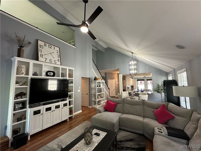 1 Lakeside Circle, Elma, NY 14059