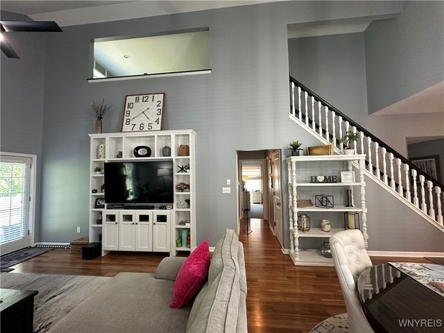 1 Lakeside Circle, Elma, NY 14059