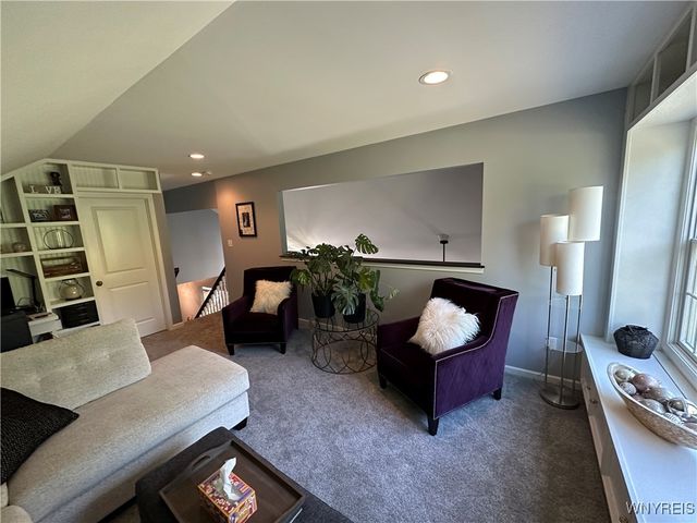 1 Lakeside Circle, Elma, NY 14059