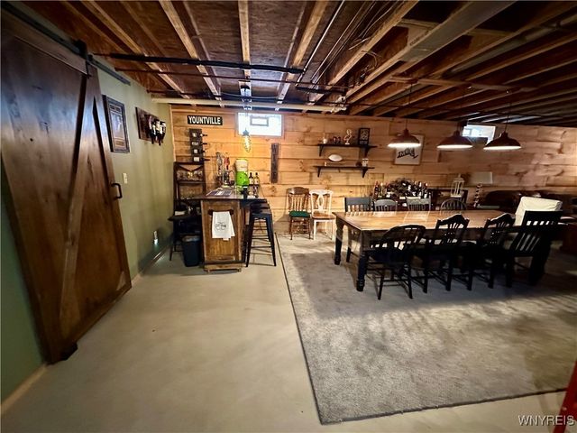 1 Lakeside Circle, Elma, NY 14059