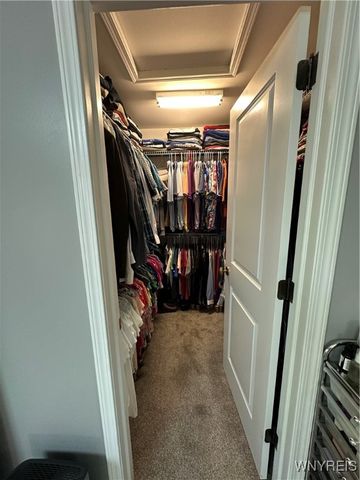 1 Lakeside Circle, Elma, NY 14059