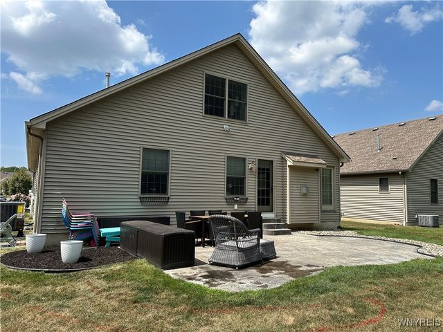 1 Lakeside Circle, Elma, NY 14059