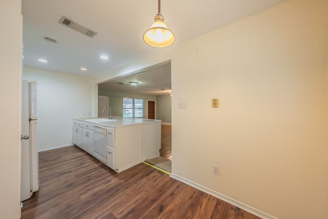 804 N Ector Drive, Euless, TX 76039