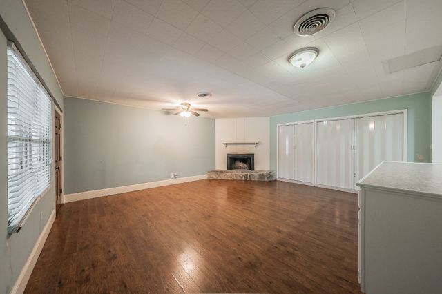 804 N Ector Drive, Euless, TX 76039