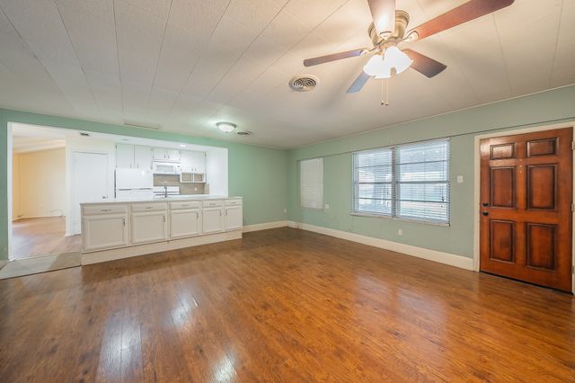 804 N Ector Drive, Euless, TX 76039