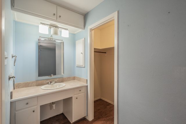 804 N Ector Drive, Euless, TX 76039