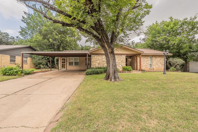 804 N Ector Drive, Euless, TX 76039