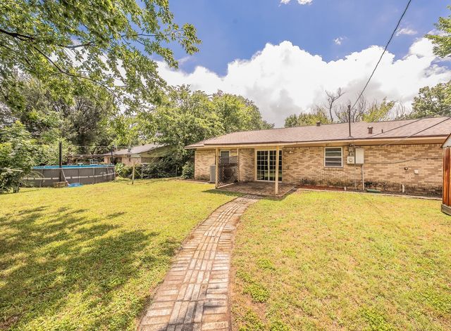 804 N Ector Drive, Euless, TX 76039