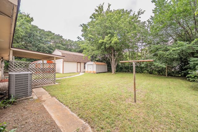 804 N Ector Drive, Euless, TX 76039