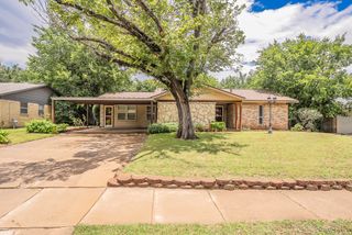 804 N Ector Drive, Euless, TX 76039