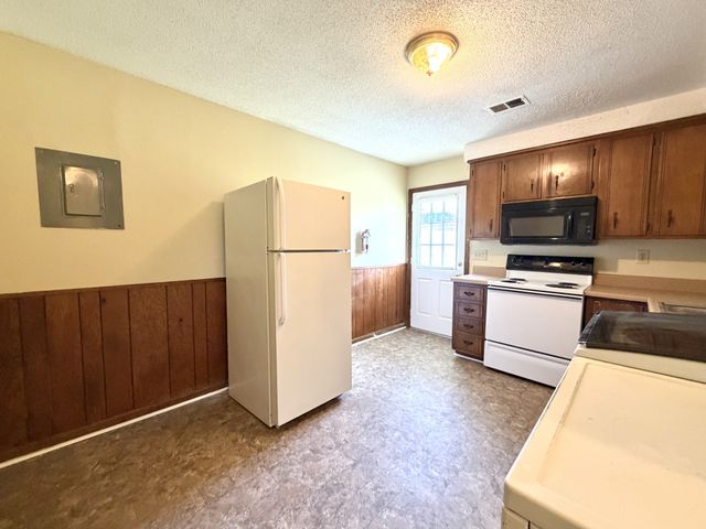 758 Bancroft Cir Apt C, Clarksville, TN 37042