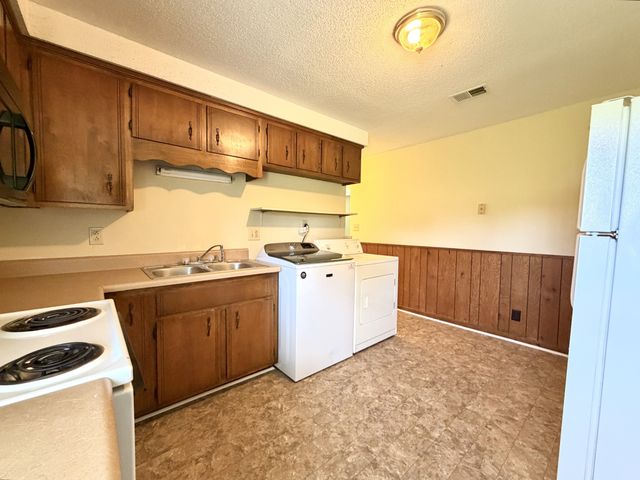 758 Bancroft Cir Apt C, Clarksville, TN 37042