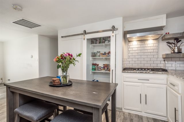 313 Fair Avenue, Gainesville, TX 76240