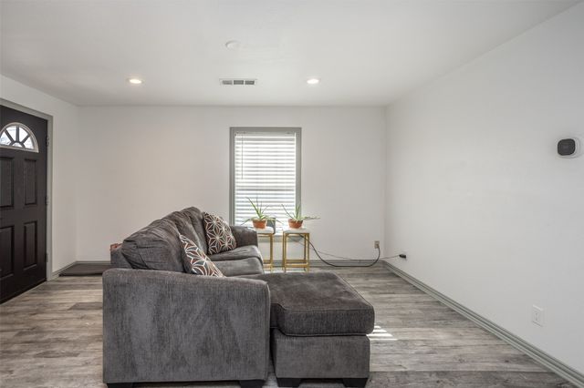 313 Fair Avenue, Gainesville, TX 76240