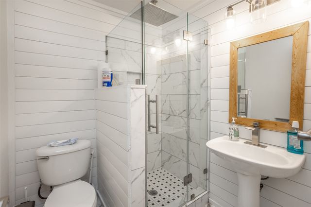 313 Fair Avenue, Gainesville, TX 76240