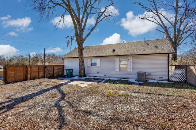 313 Fair Avenue, Gainesville, TX 76240