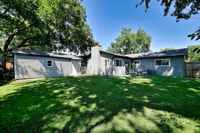 129 Springleaf Drive, Bolingbrook, IL 60440