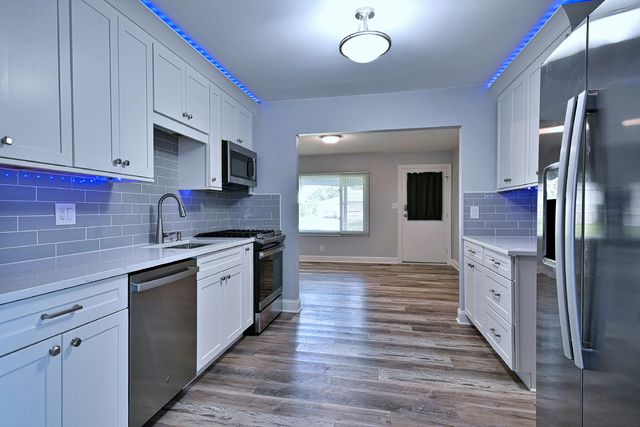 129 Springleaf Drive, Bolingbrook, IL 60440