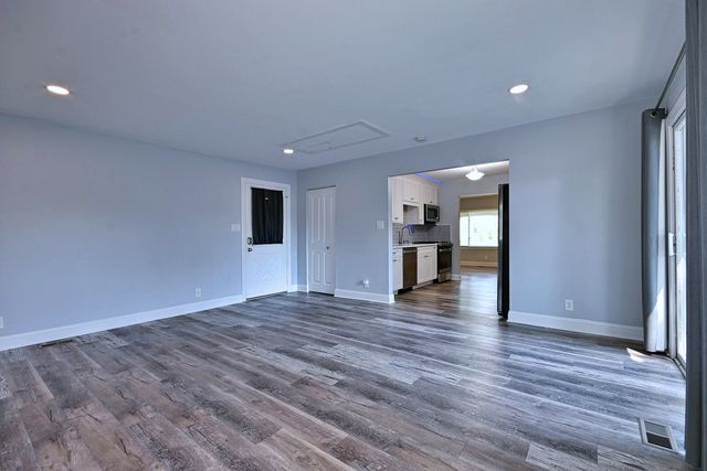 129 Springleaf Drive, Bolingbrook, IL 60440