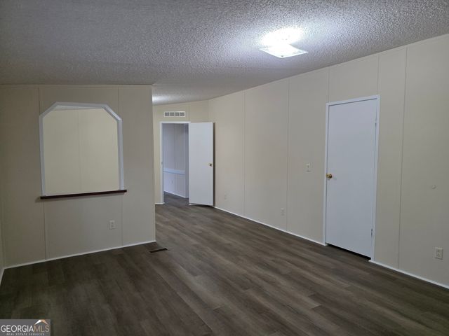 311 Mockingbird Drive, Springfield, GA 31329