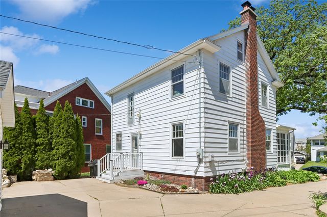 1925 2nd Ave SE, Cedar Rapids, IA 52403