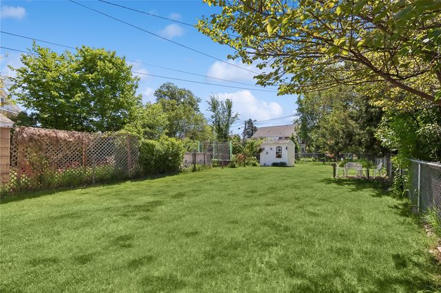 1925 2nd Ave SE, Cedar Rapids, IA 52403