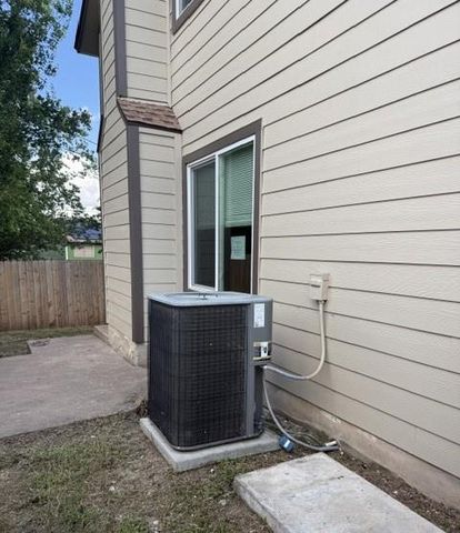 1113 Orchard Park CIR, Pflugerville, TX 78660