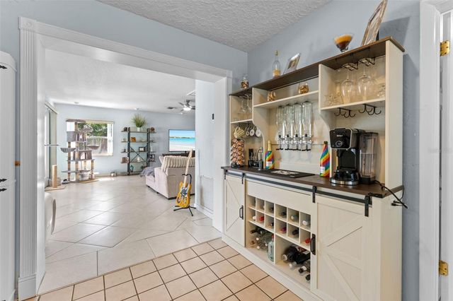 2833 56TH LANE N, St Petersburg, FL 33710