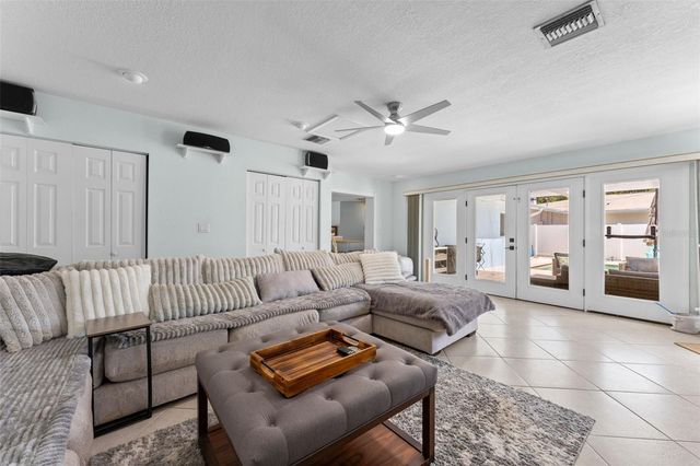 2833 56TH LANE N, St Petersburg, FL 33710