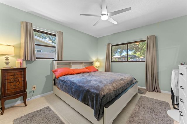 2833 56TH LANE N, St Petersburg, FL 33710