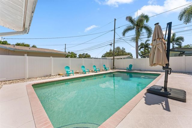 2833 56TH LANE N, St Petersburg, FL 33710
