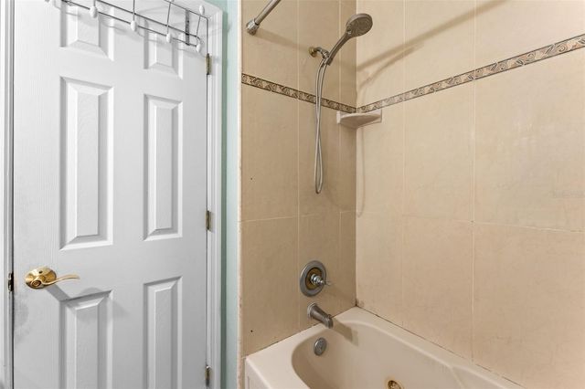2833 56TH LANE N, St Petersburg, FL 33710