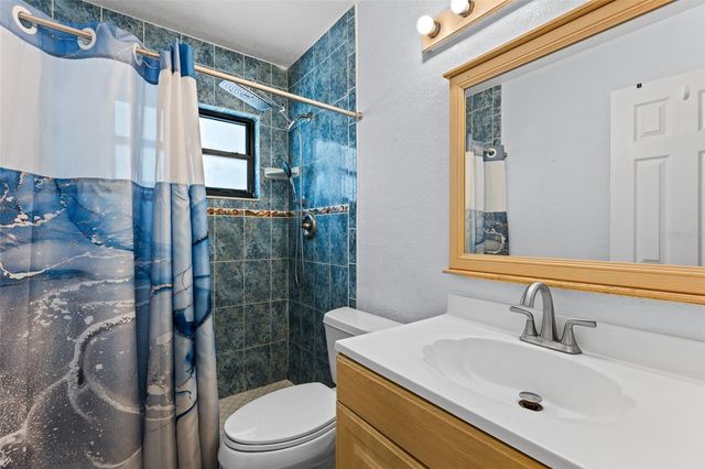 2833 56TH LANE N, St Petersburg, FL 33710