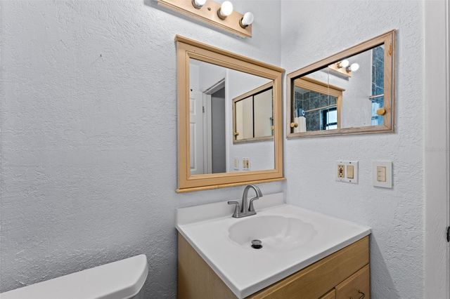 2833 56TH LANE N, St Petersburg, FL 33710