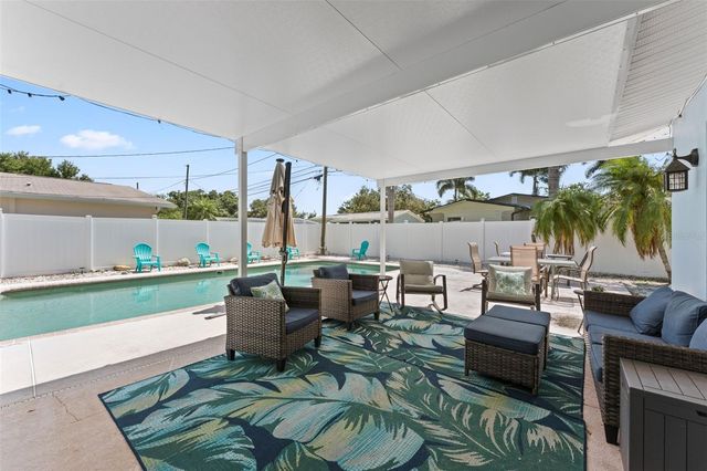 2833 56TH LANE N, St Petersburg, FL 33710