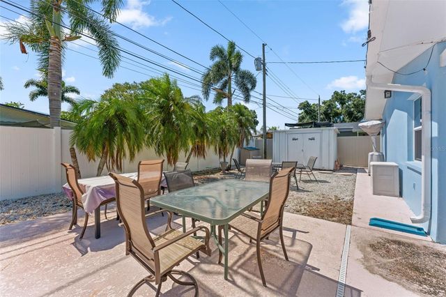 2833 56TH LANE N, St Petersburg, FL 33710
