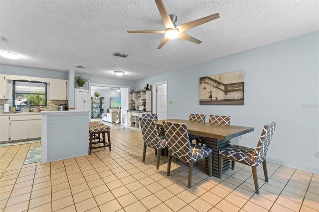2833 56TH LANE N, St Petersburg, FL 33710