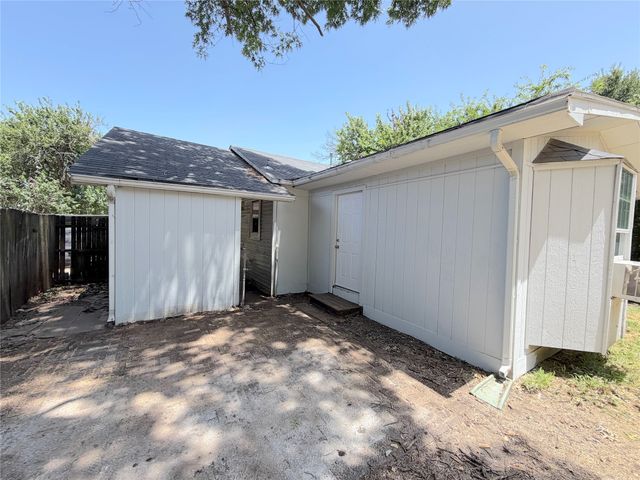 1508 N Hoard Avenue, Sherman, TX 75090