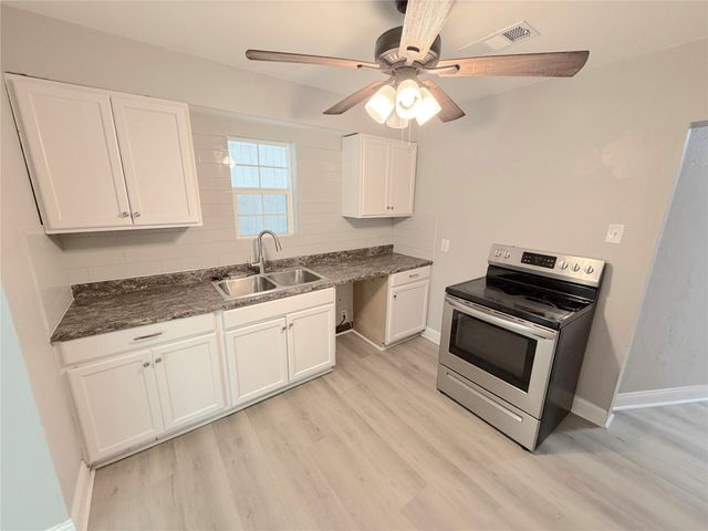 1508 N Hoard Avenue, Sherman, TX 75090