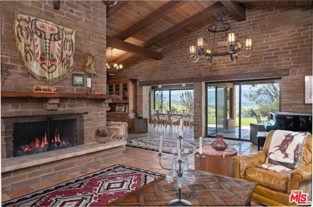2160 Rambling Oaks Road, Santa Ynez, CA 93460